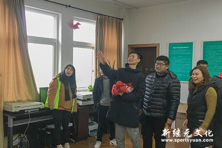 人人体育